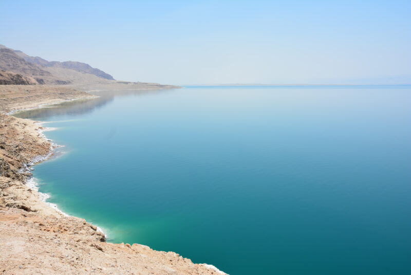 ヨルダン側の死海