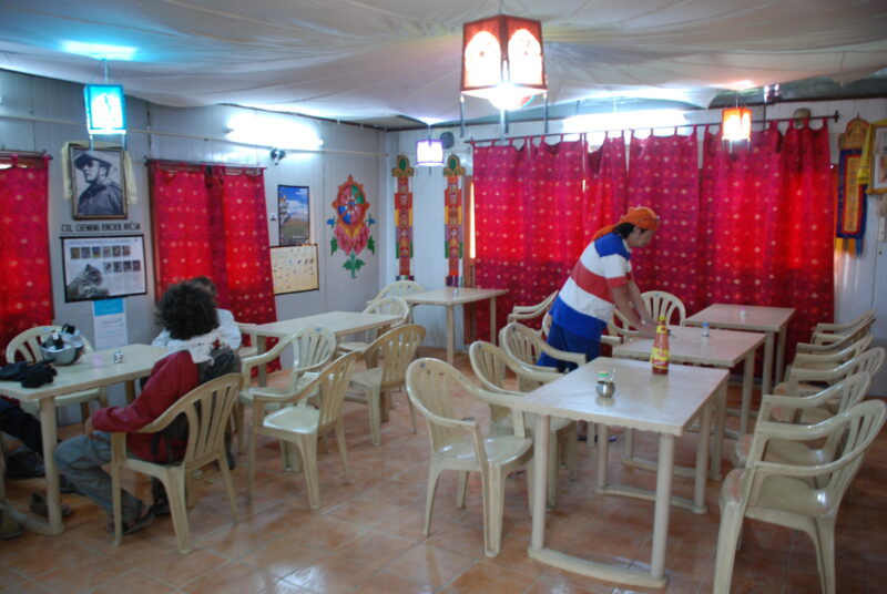 インド・ラダックのカルドゥンラにあるカフェ