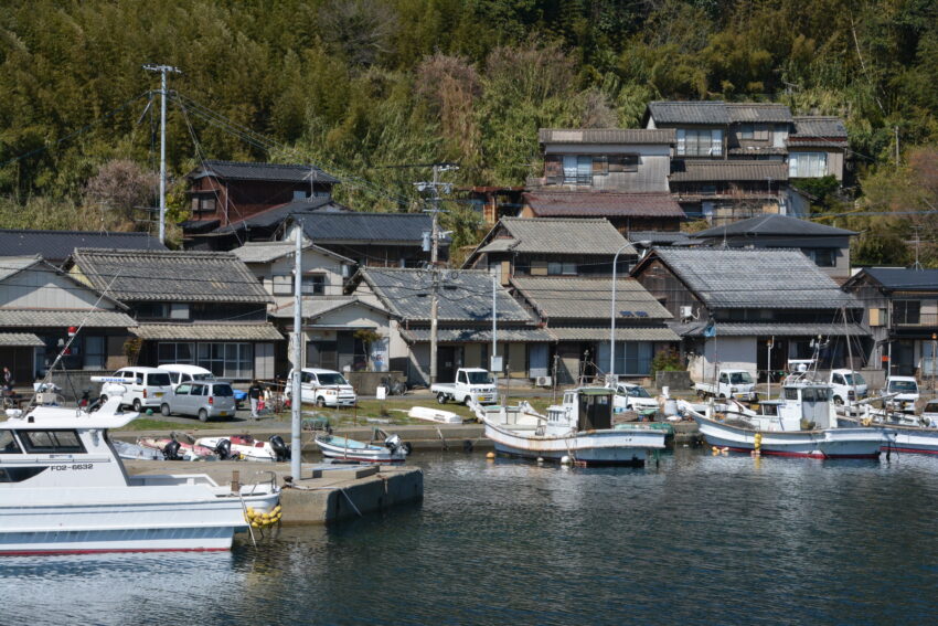 相島の港の風景