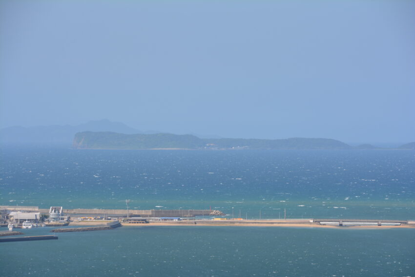のこのしまアイランドパークから眺める相島と海の中道