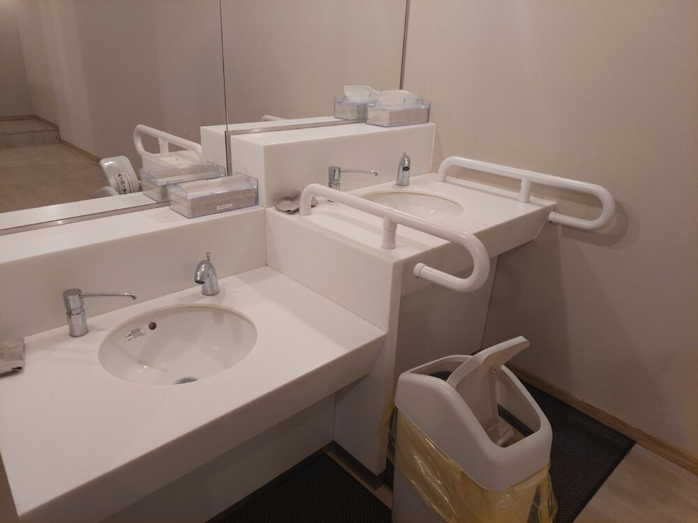 アソブーン園内のトイレにある手洗い場