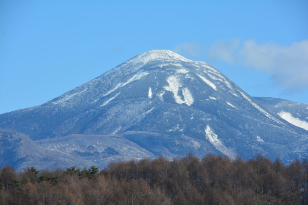 八ヶ岳エコーラインから眺める蓼科山