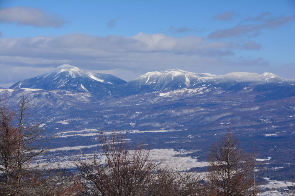 入笠山山頂から眺める北八ヶ岳