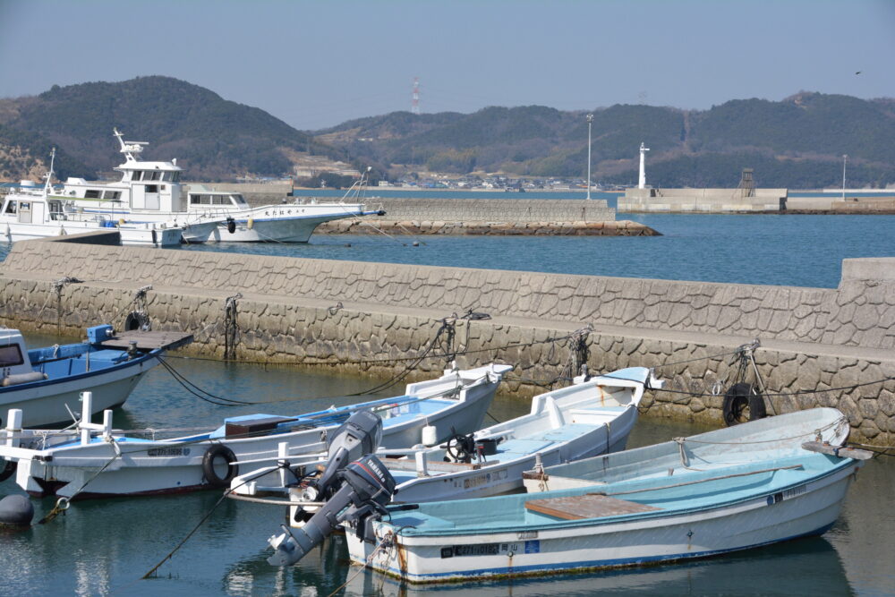 犬島の港の風景