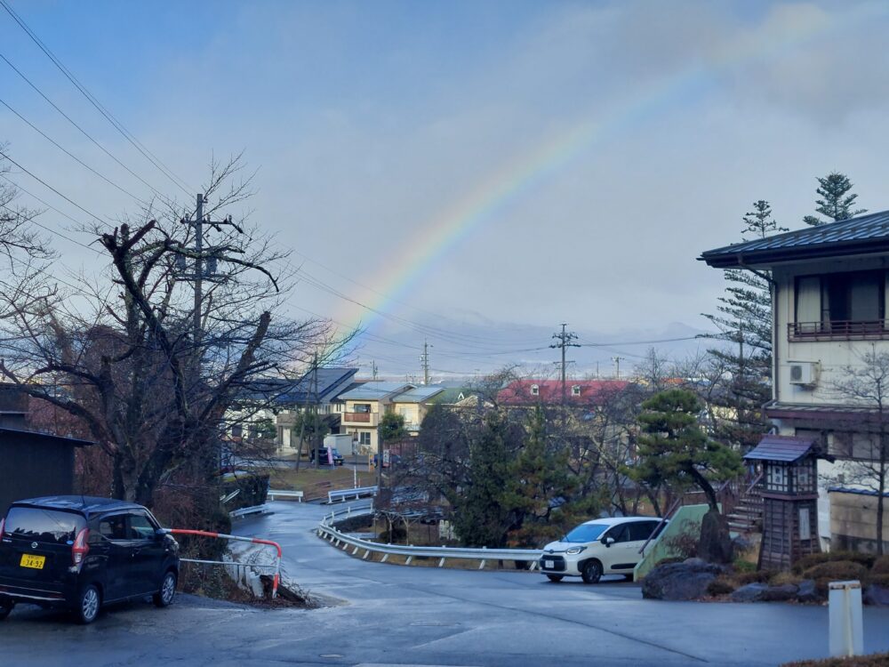 須坂温泉・古城荘から見えた虹