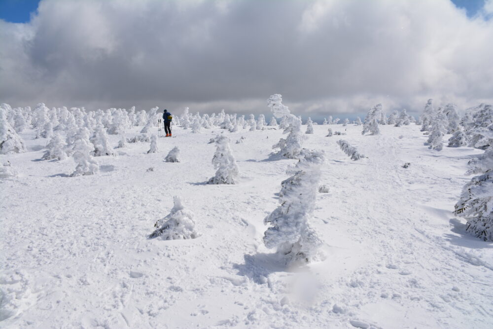 冬の西吾妻山の山頂