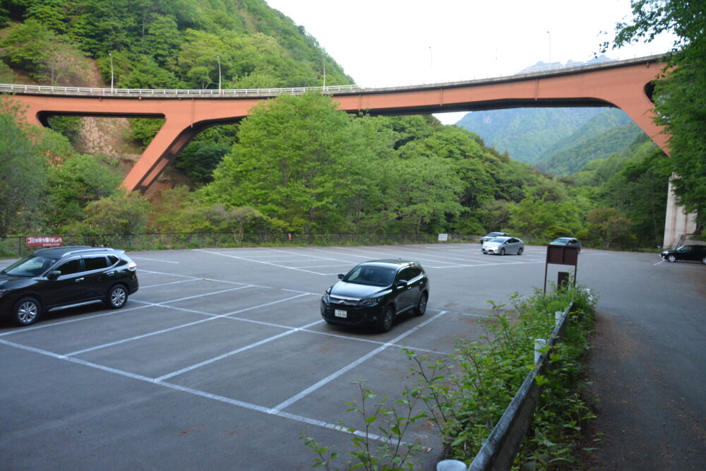 西沢渓谷の無料駐車場
