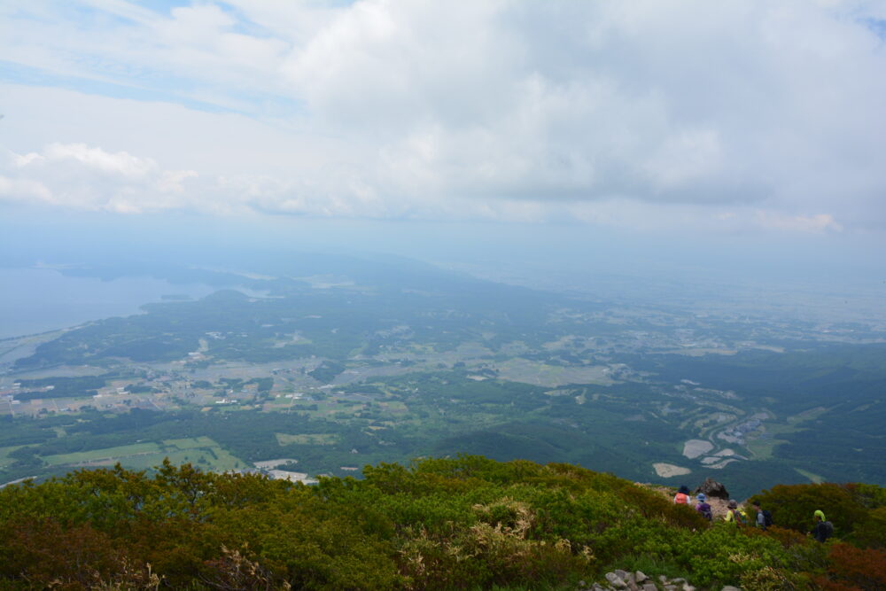 磐梯山山頂から眺める会津若松
