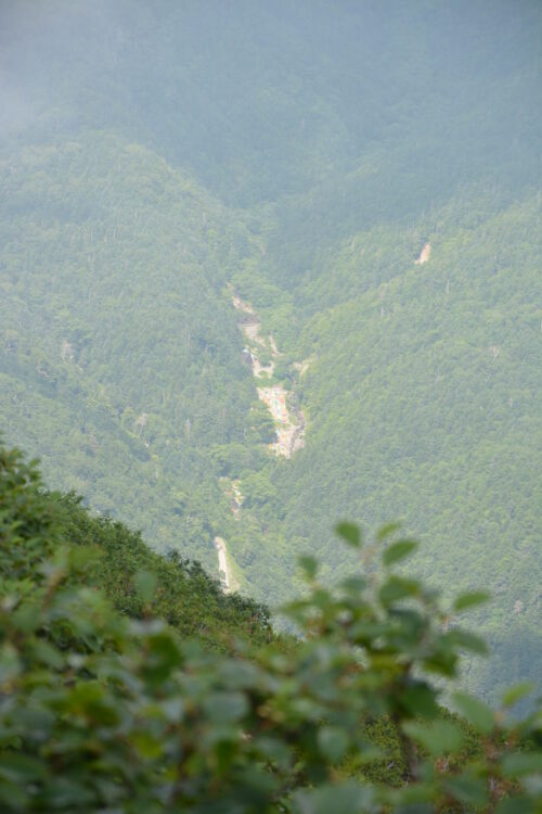 小仙丈ヶ岳から見た北沢峠