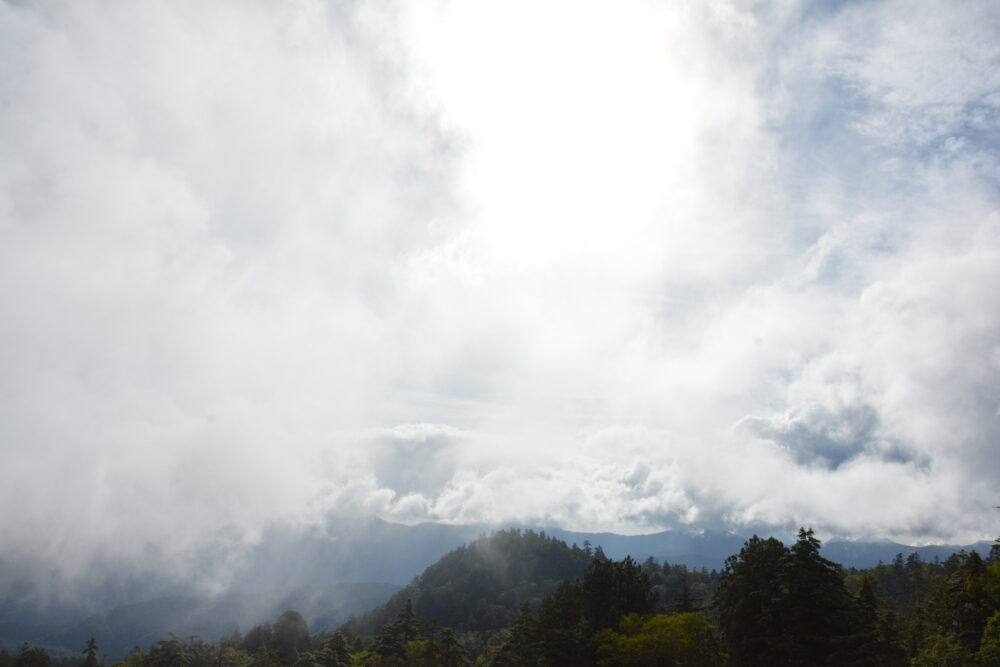 燧ヶ岳の山頂から見た雲