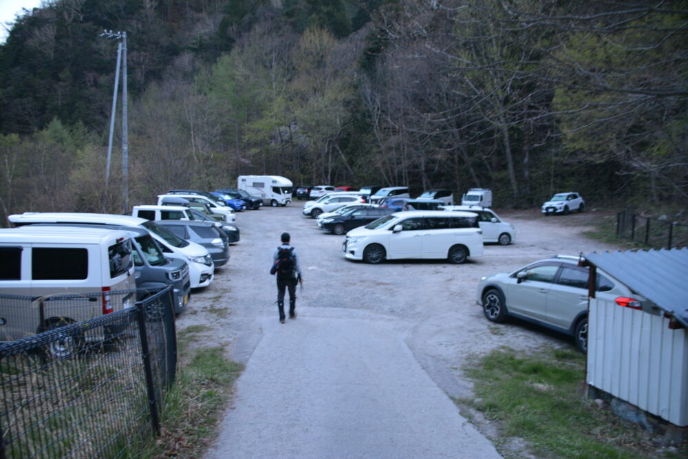 中房温泉登山口の登山者専用第一駐車場