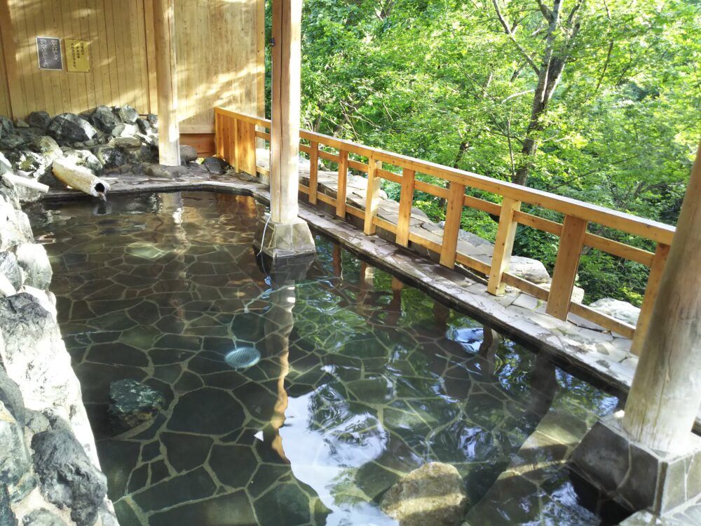 檜枝岐温泉 燧の湯の露天風呂