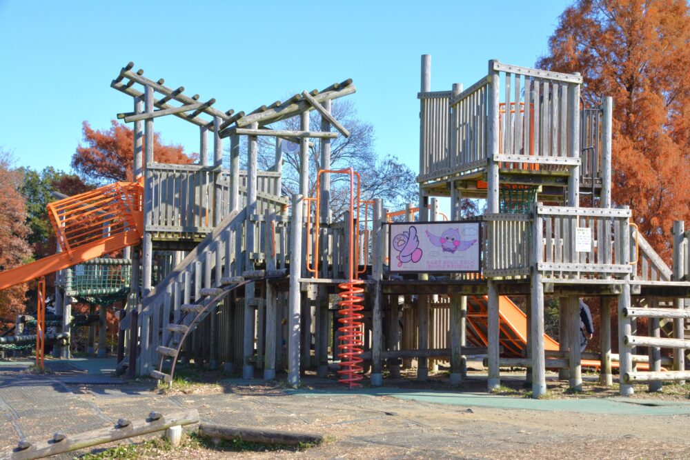 みさと公園の冒険トリデのアスレチック遊具