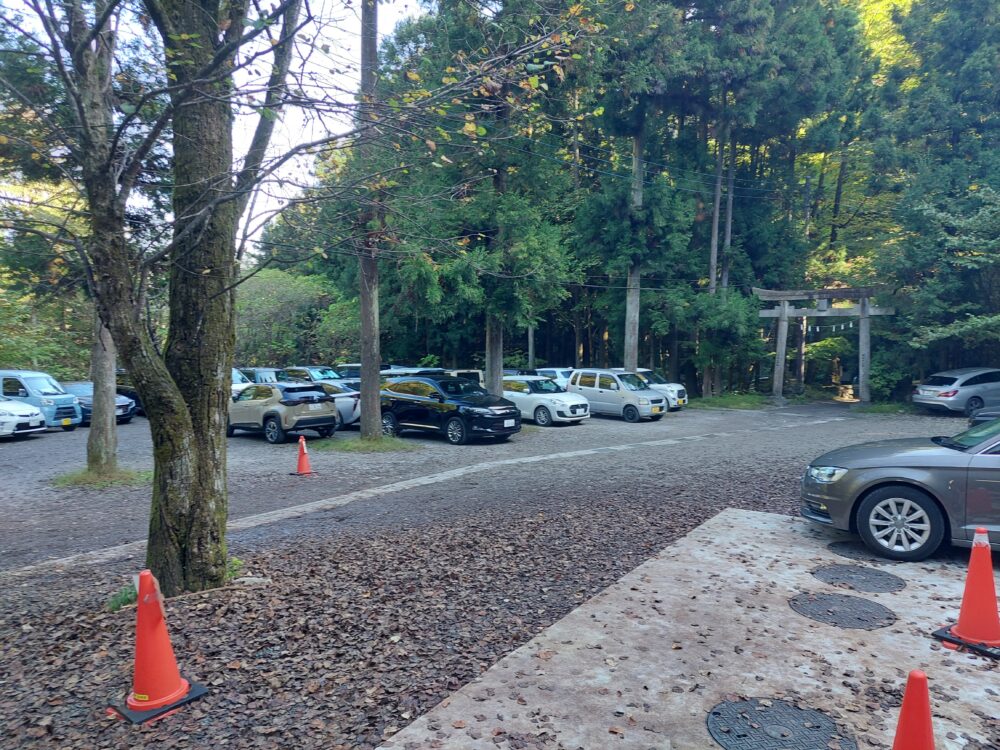 武甲山・御嶽神社一の鳥居の駐車場