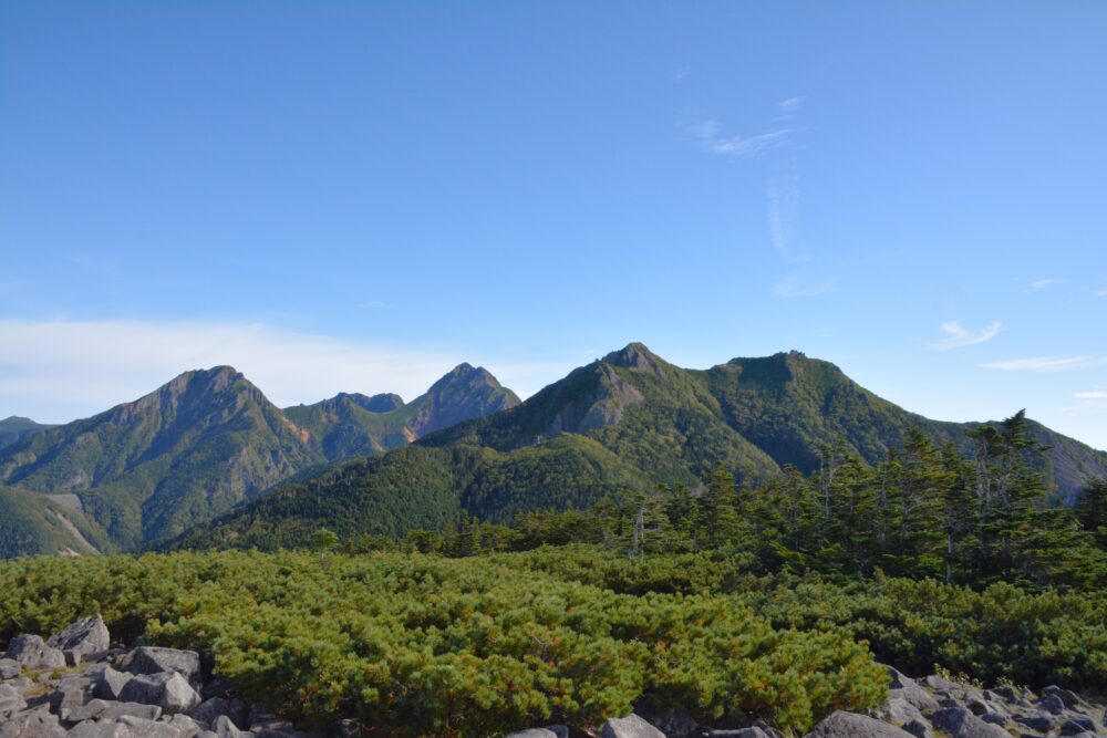 編笠山の山頂から見た八ヶ岳