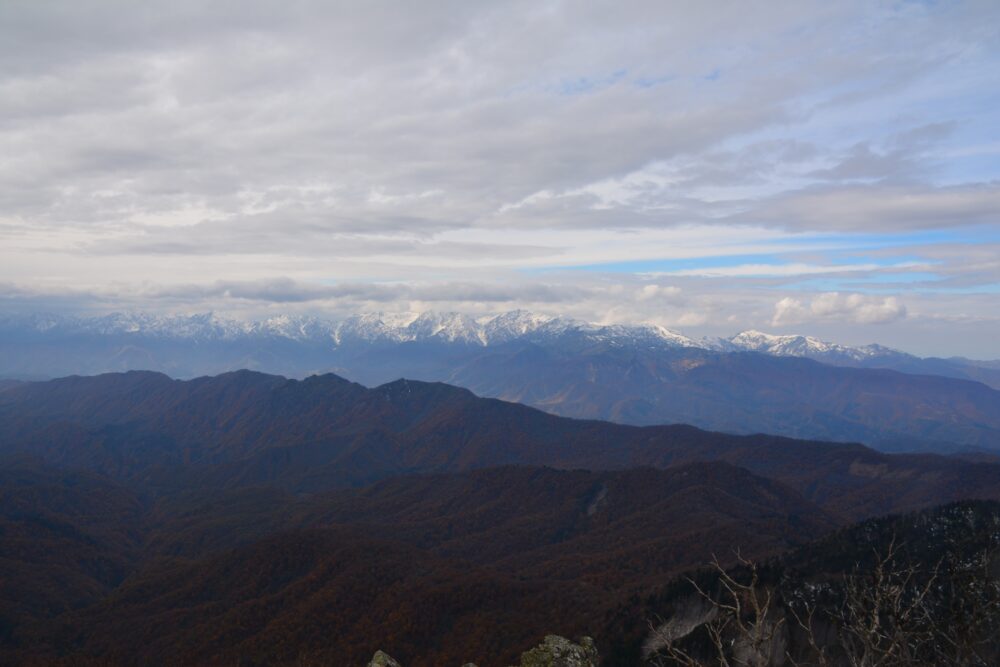 高妻山山頂から見た北アルプス