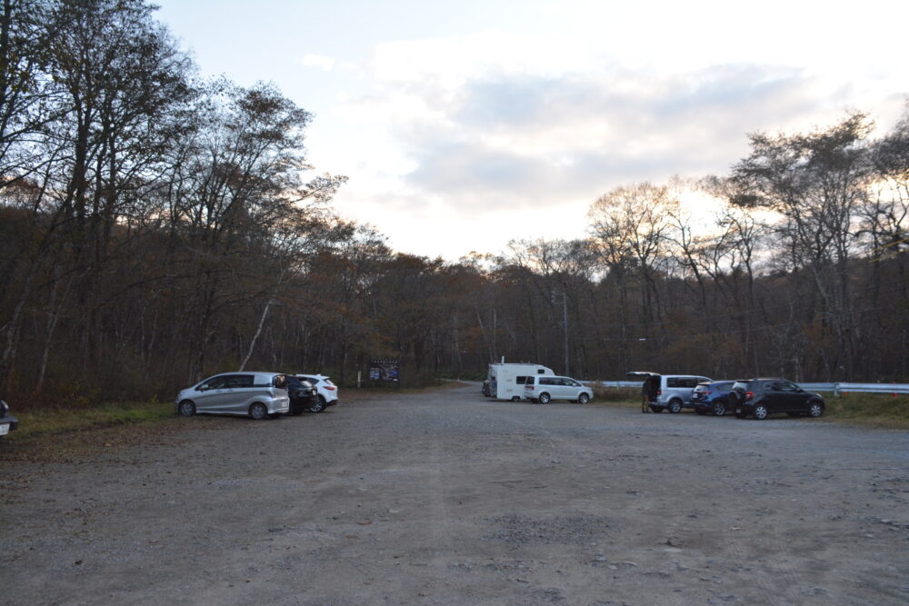 高妻山登山者専用無料駐車場