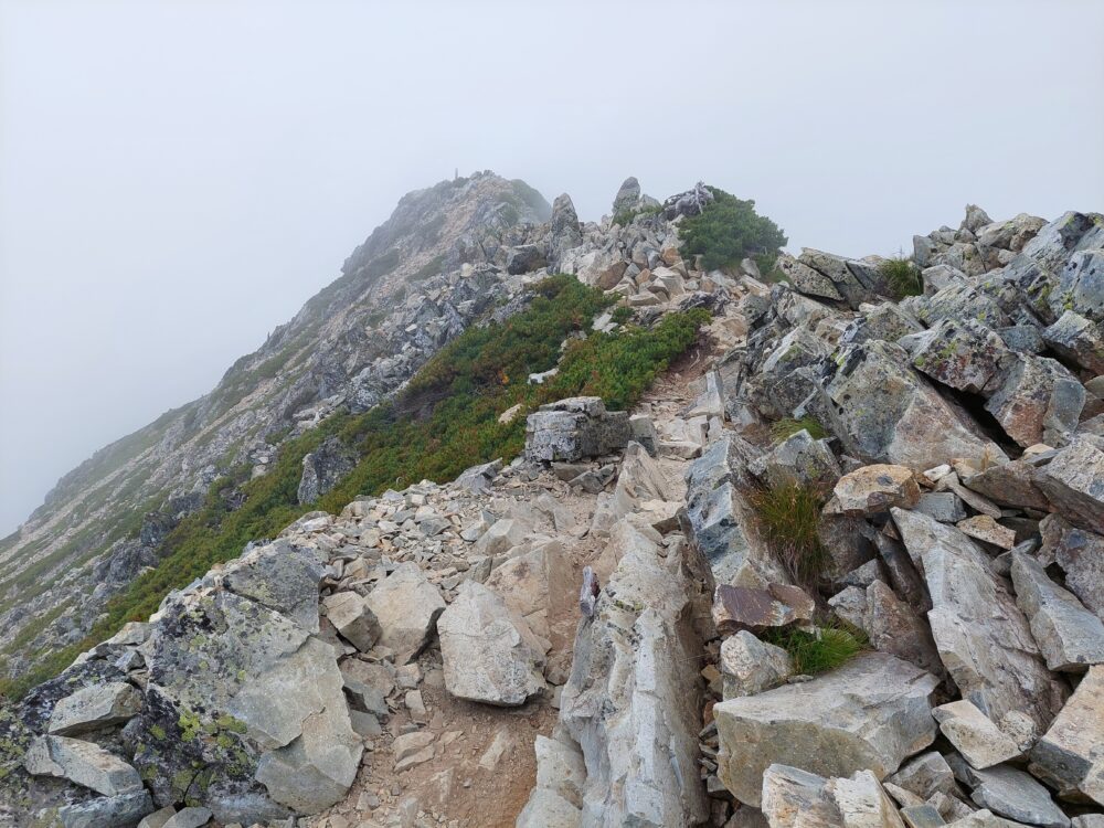 五竜岳山頂直下