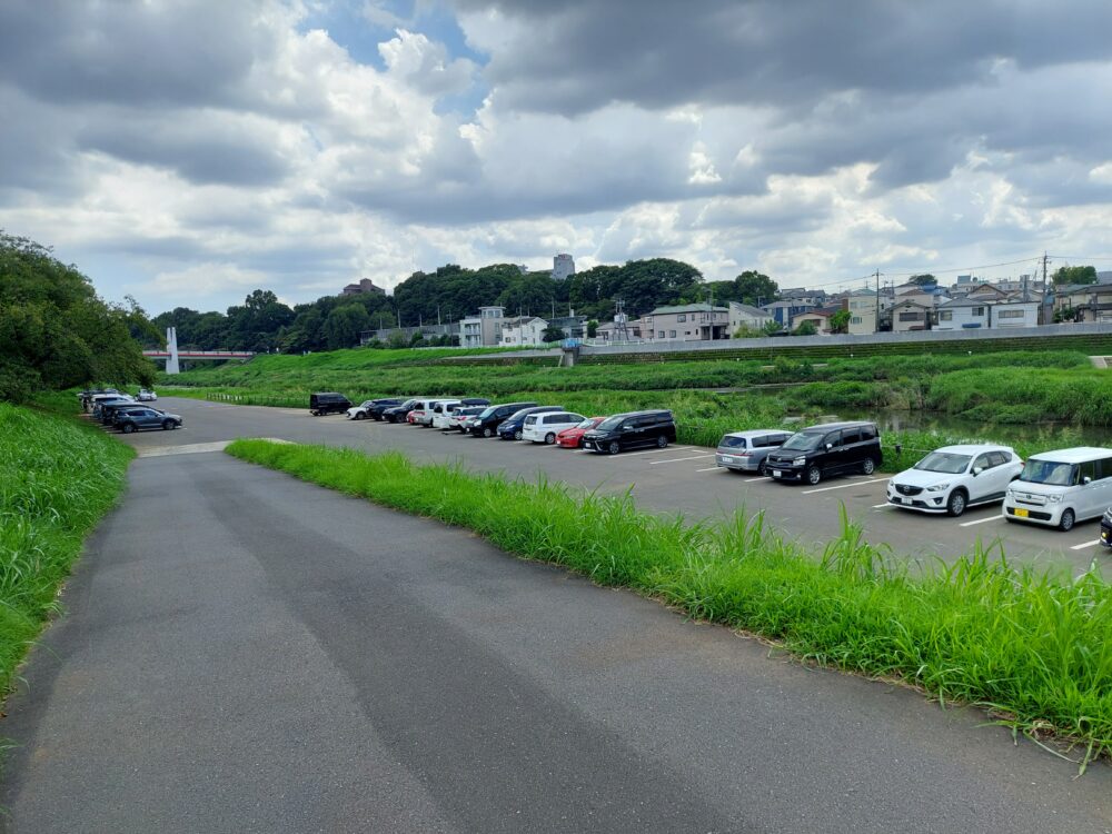 いろは親水公園の臨時駐車場