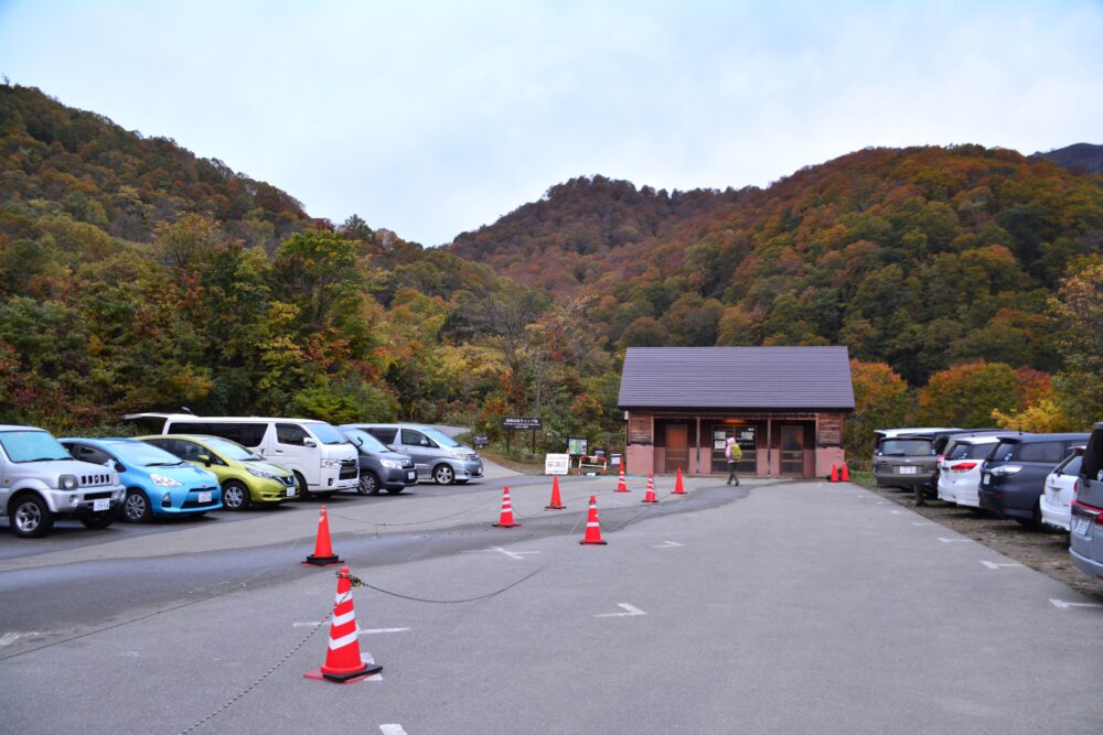 雨飾高原駐車場