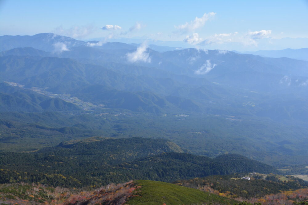 御嶽山山頂から見た開田高原