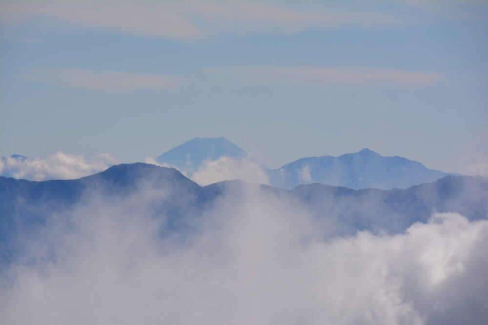 御嶽山山頂から見た富士山