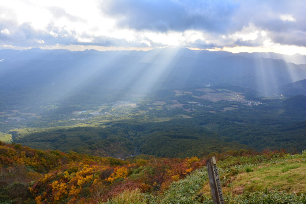 岩木山で見た天使のハシゴ（薄明光線）