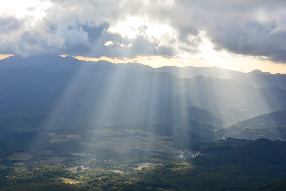 岩木山で見た天使のハシゴ（薄明光線）