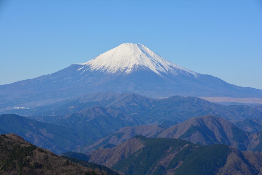 鍋割山の山頂から見た富士山