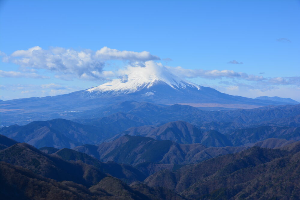 塔ノ岳山頂から見る富士山