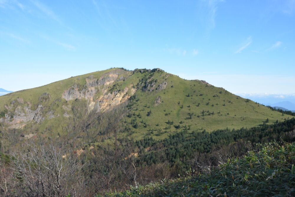 四阿山から見た根子岳