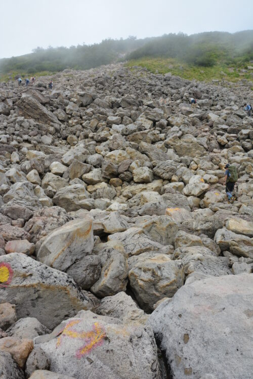 白馬乗鞍岳直下の巨岩地帯