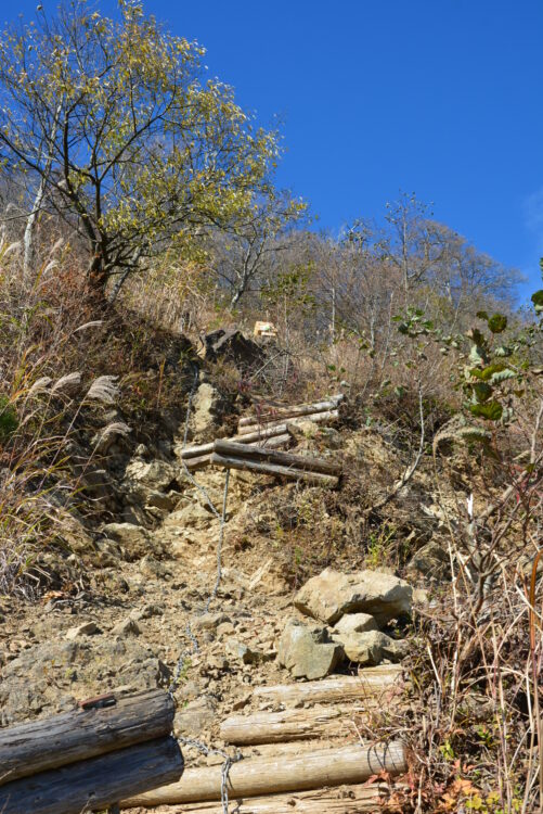 丹沢山・天王寺尾根ルートのクサリ場