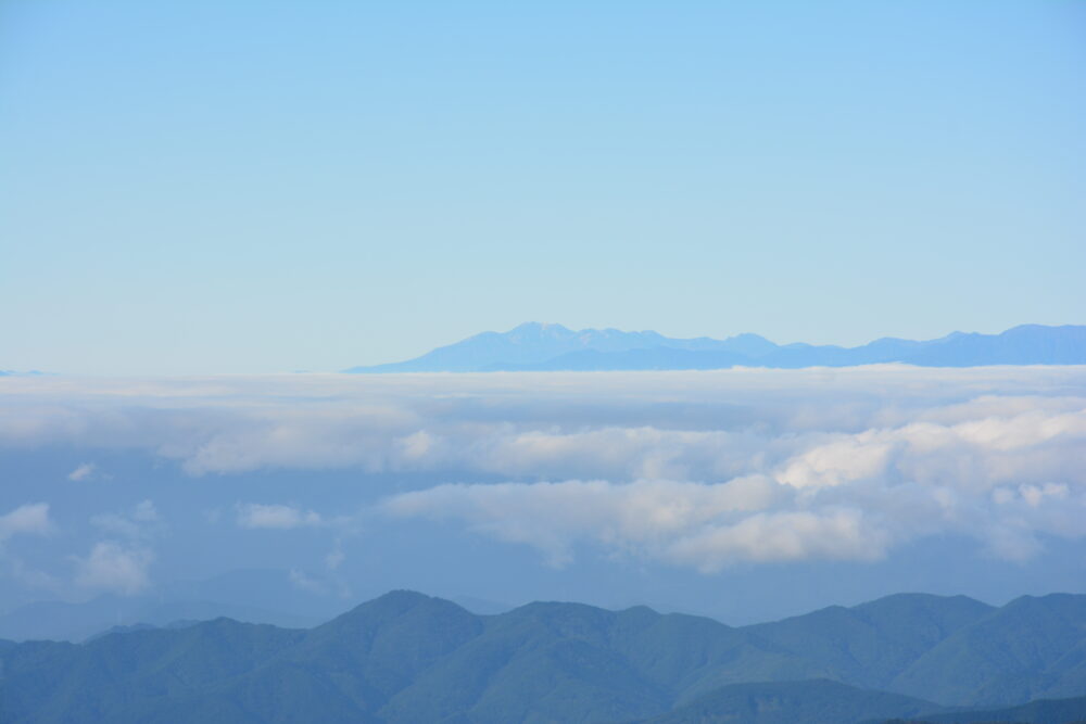 四阿山から見た乗鞍岳