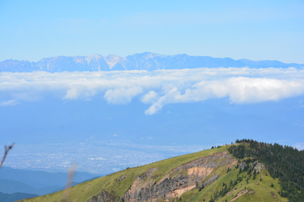 四阿山山頂から眺める白馬三山