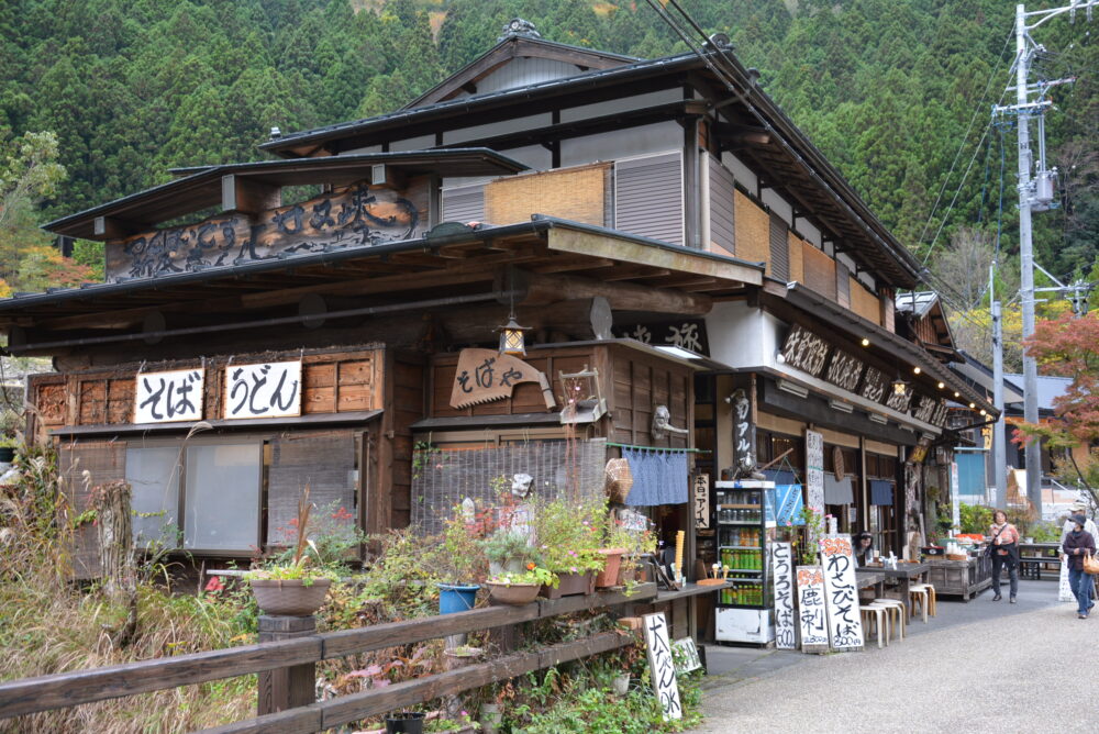 寸又峡のお土産屋兼軽食屋