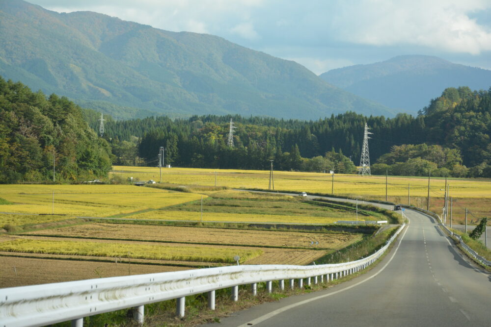 田沢湖付近の田舎道