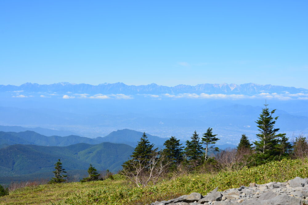 根子岳山頂から眺める北アルプス