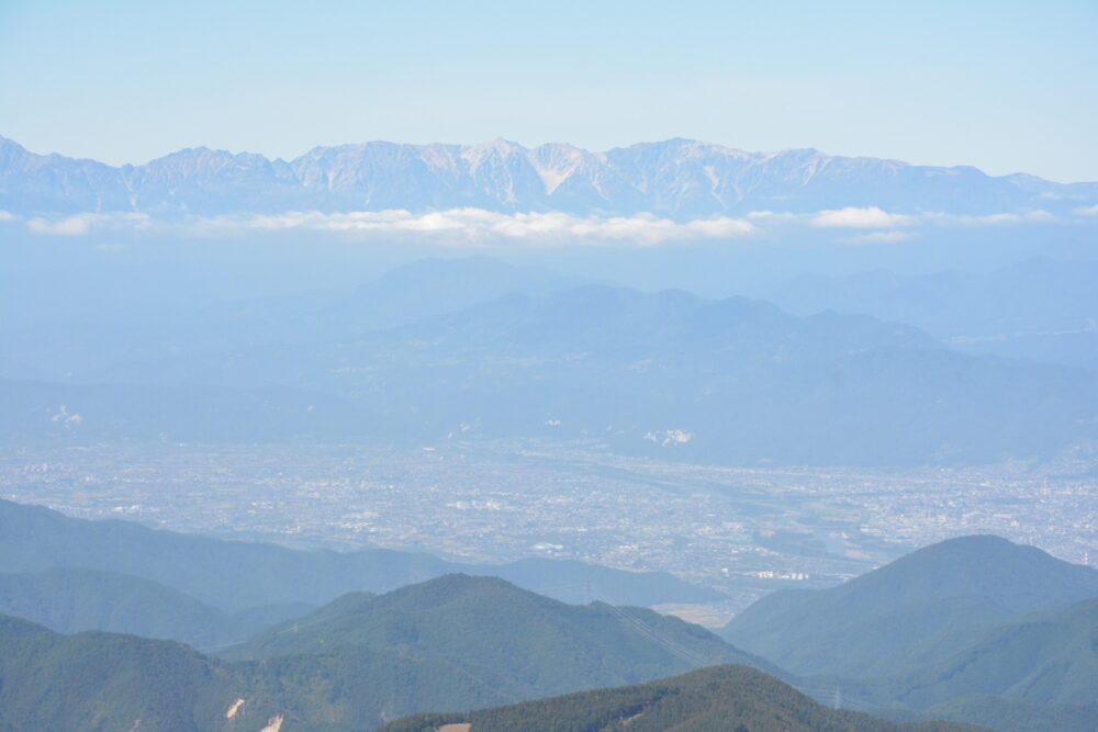 根子岳山頂から眺める白馬三山