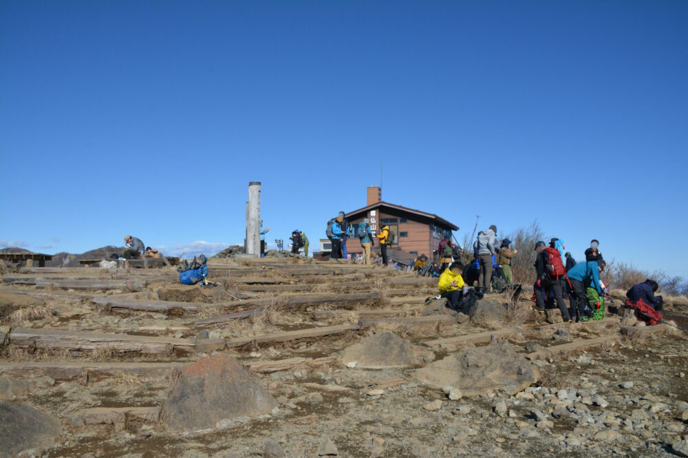 塔ノ岳山頂