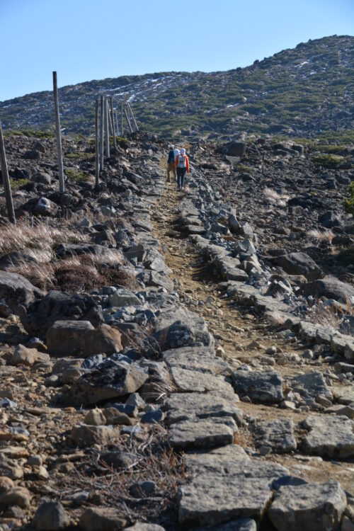 蔵王山の登山道