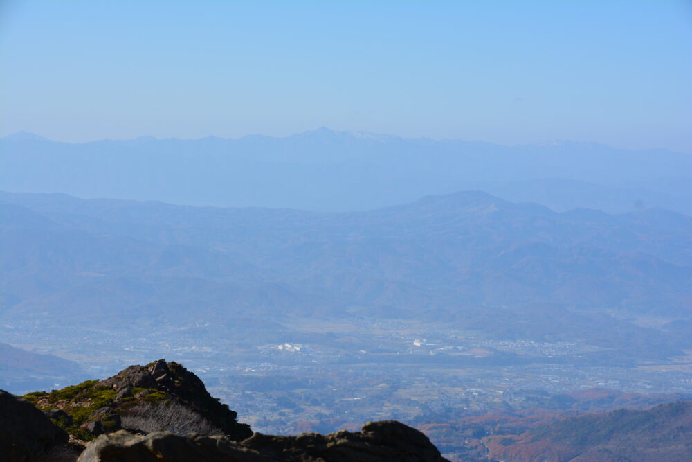 蔵王山・熊野岳山頂から見る朝日連峰