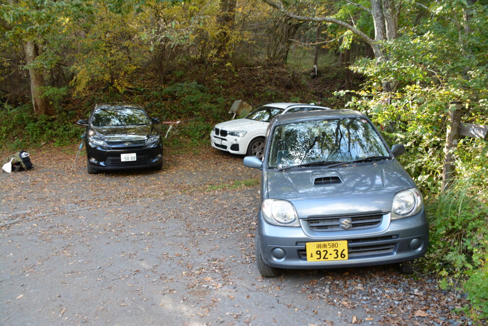 鳥居地峠の駐車スペース