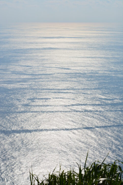 青ヶ島の大凸部で見た静かな海