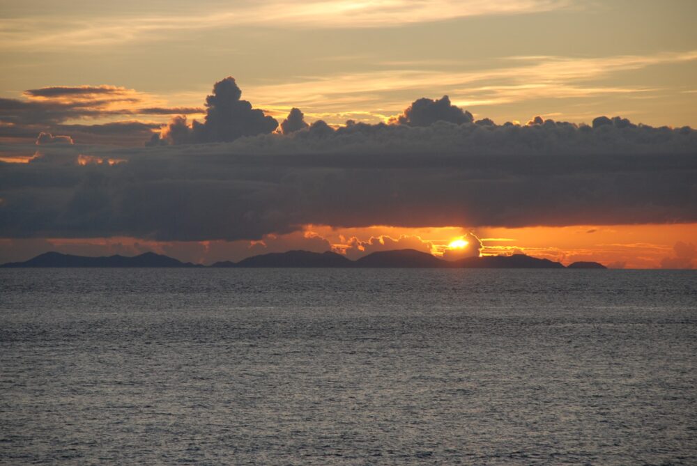 与論島・プリシアリゾートの夕日