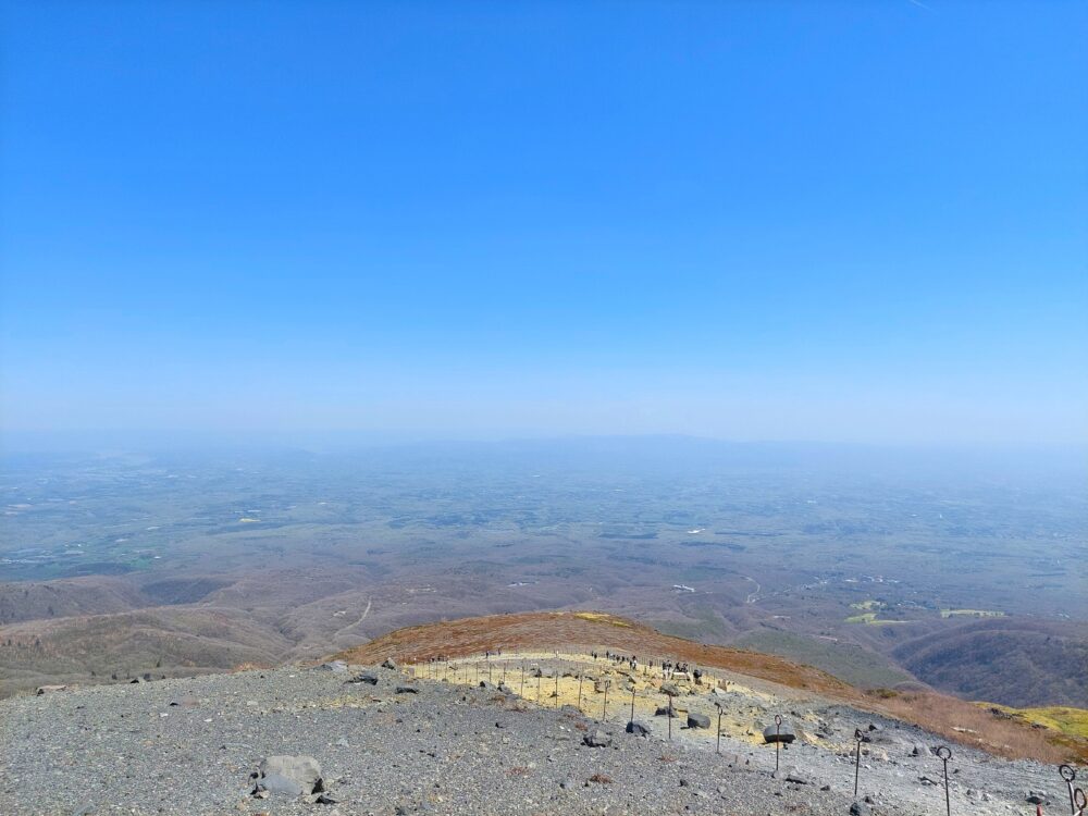 那須岳（茶臼岳）のから見た空と下界