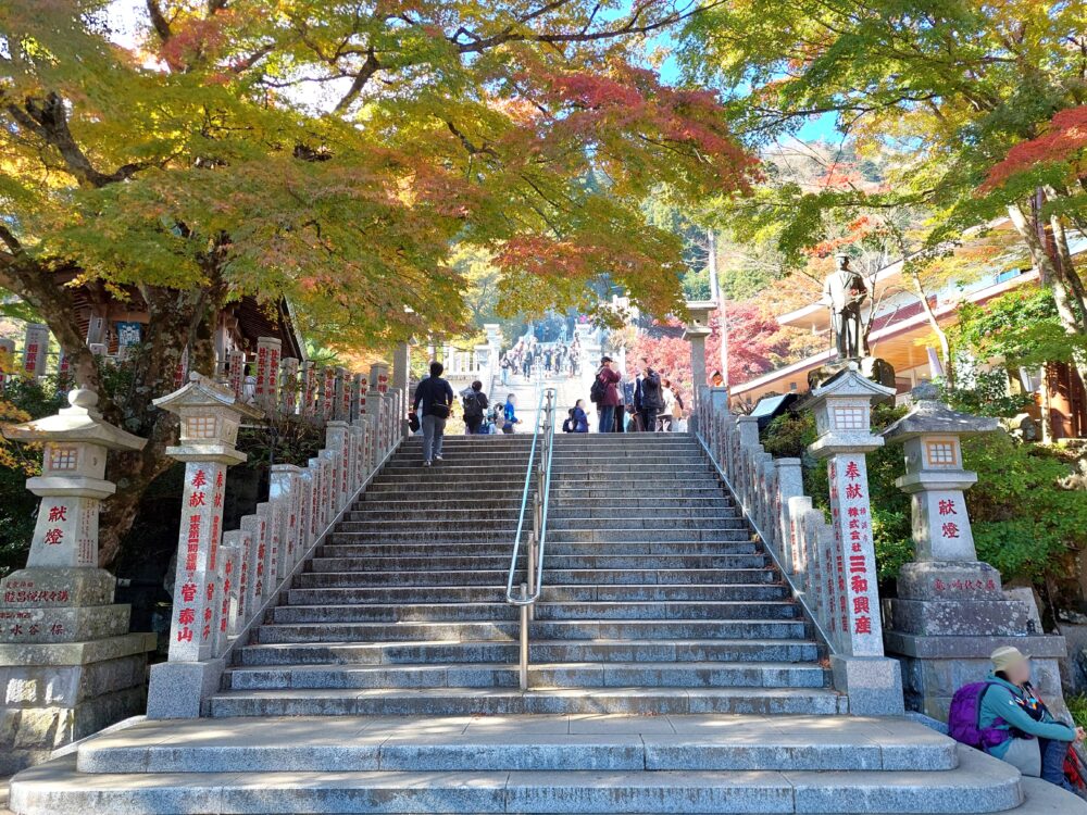 丹沢・大山の阿夫利神社の紅葉