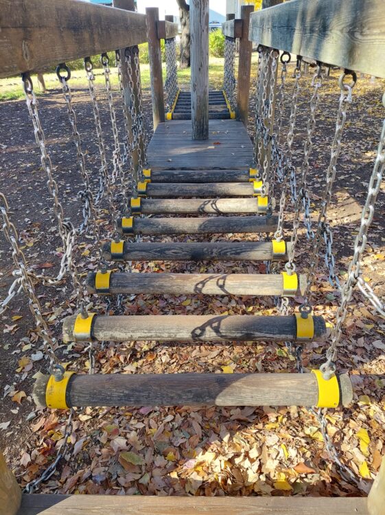 伊佐沼公園のアスレチック遊具