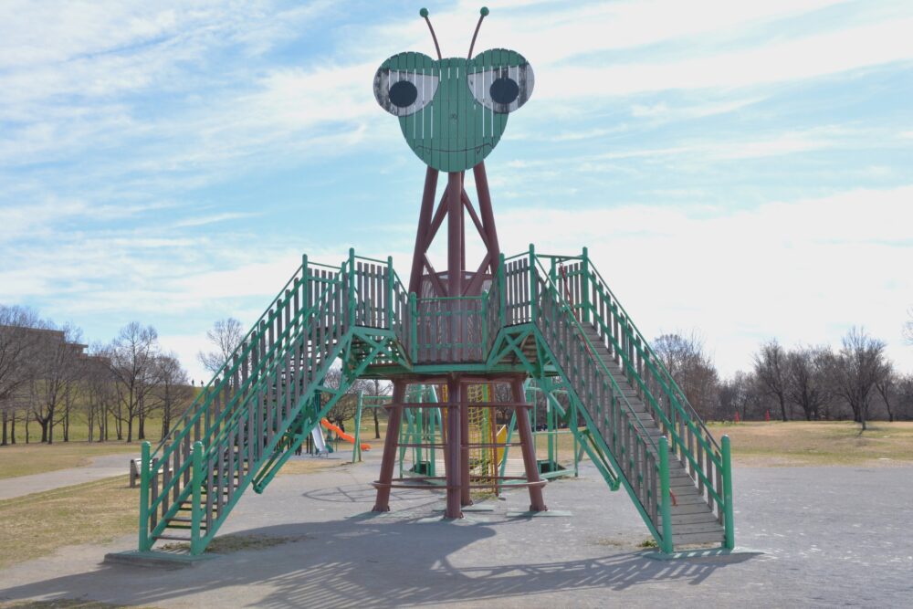 荒川彩湖公園（カマキリ公園）のカマキリの遊具