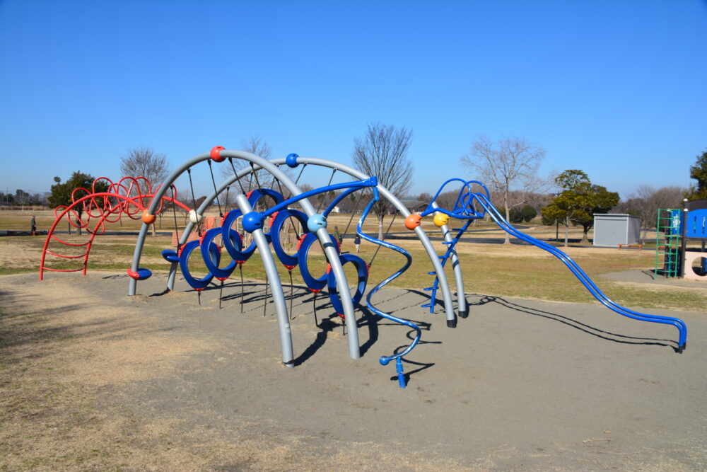 羽生水郷公園・わんぱく広場の複合遊具